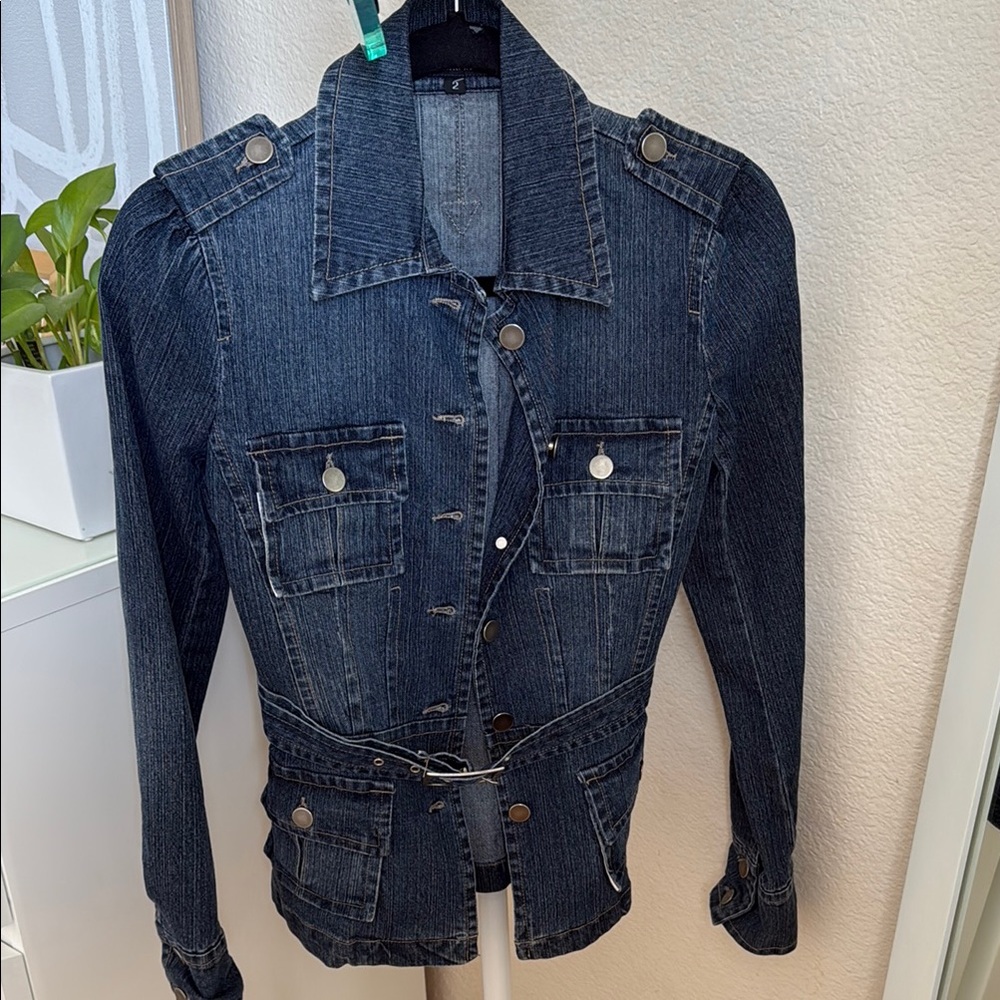 Laundry By Shelli Segal Blue Denim Jacket Classic Design with Removable Belt